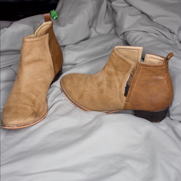Low cut booties - Picture 2 of 2